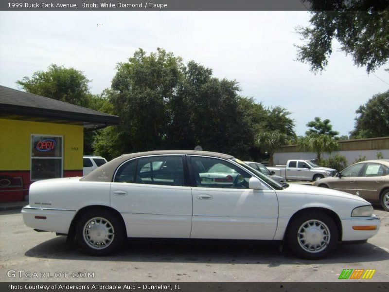 Bright White Diamond / Taupe 1999 Buick Park Avenue