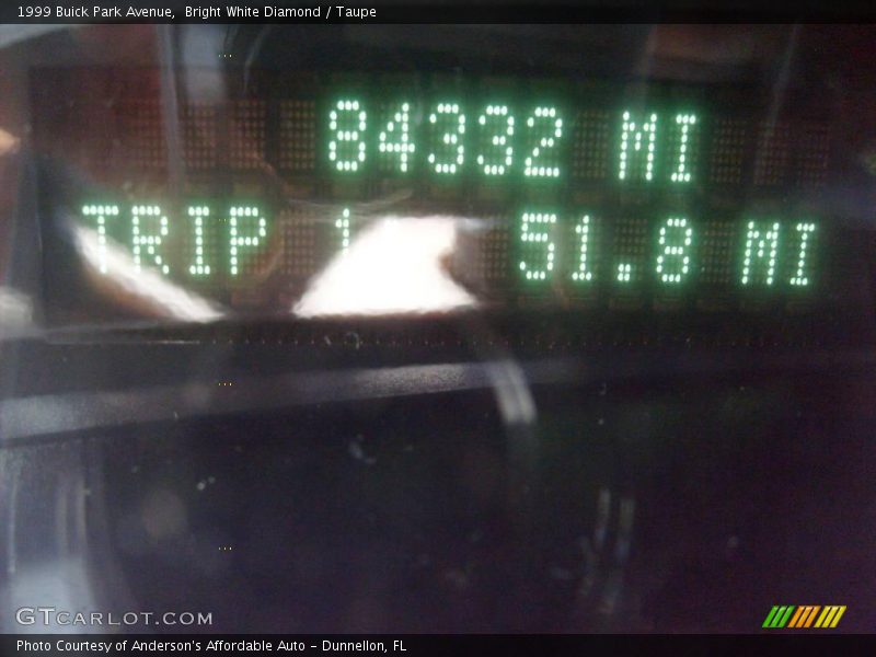 Bright White Diamond / Taupe 1999 Buick Park Avenue