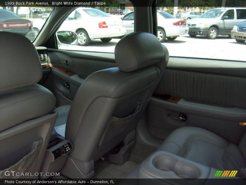 Bright White Diamond / Taupe 1999 Buick Park Avenue