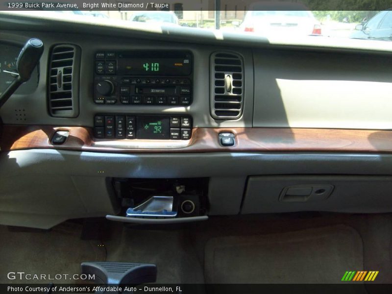 Bright White Diamond / Taupe 1999 Buick Park Avenue