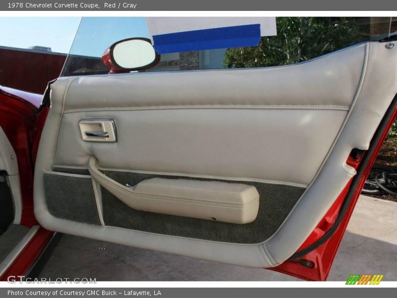Red / Gray 1978 Chevrolet Corvette Coupe