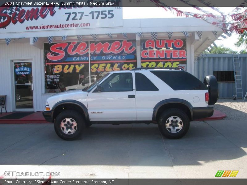 Summit White / Medium Gray 2001 Chevrolet Blazer LS 4x4