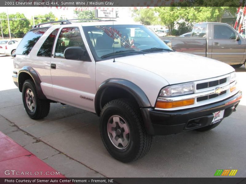 Summit White / Medium Gray 2001 Chevrolet Blazer LS 4x4