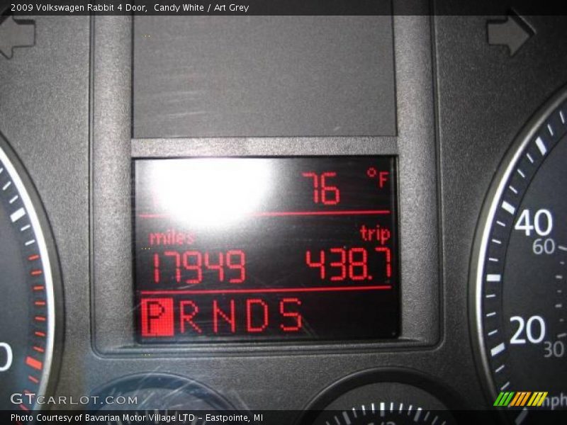 Candy White / Art Grey 2009 Volkswagen Rabbit 4 Door
