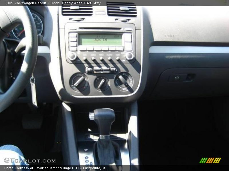 Candy White / Art Grey 2009 Volkswagen Rabbit 4 Door