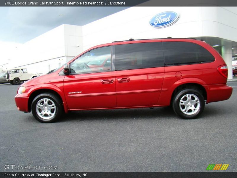 Inferno Red Pearlcoat / Sandstone 2001 Dodge Grand Caravan Sport