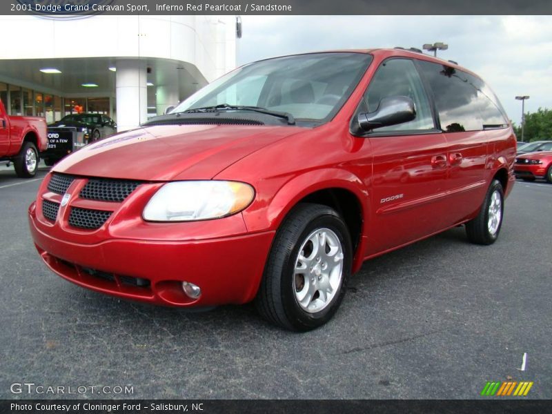 Inferno Red Pearlcoat / Sandstone 2001 Dodge Grand Caravan Sport