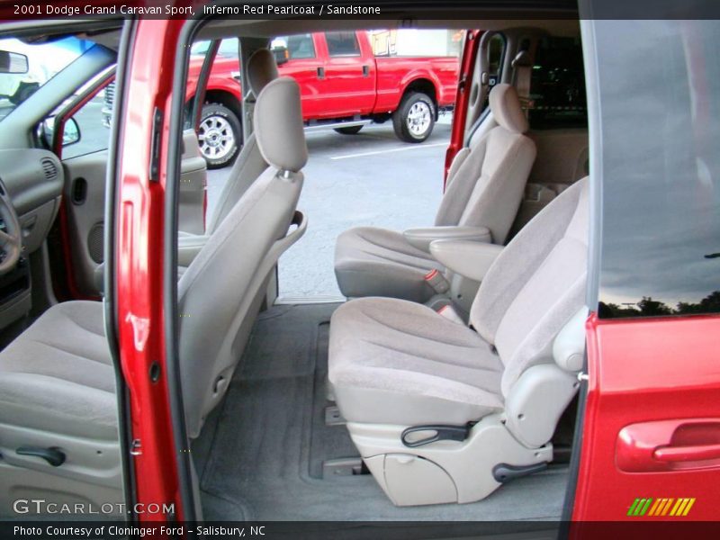 Inferno Red Pearlcoat / Sandstone 2001 Dodge Grand Caravan Sport