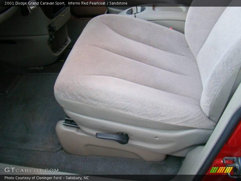 Inferno Red Pearlcoat / Sandstone 2001 Dodge Grand Caravan Sport