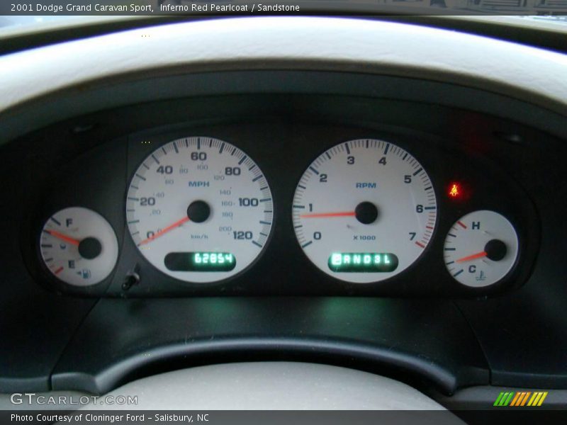 Inferno Red Pearlcoat / Sandstone 2001 Dodge Grand Caravan Sport