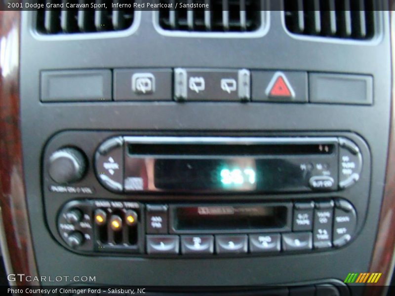 Inferno Red Pearlcoat / Sandstone 2001 Dodge Grand Caravan Sport