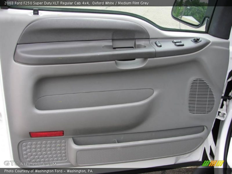 Oxford White / Medium Flint Grey 2003 Ford F250 Super Duty XLT Regular Cab 4x4