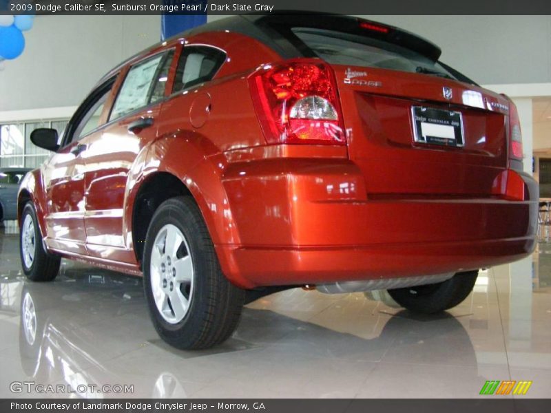 Sunburst Orange Pearl / Dark Slate Gray 2009 Dodge Caliber SE