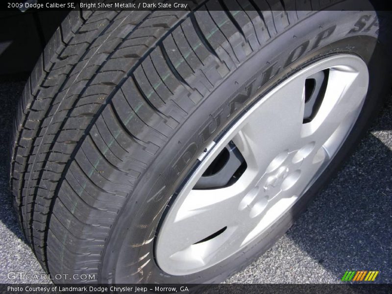 Bright Silver Metallic / Dark Slate Gray 2009 Dodge Caliber SE