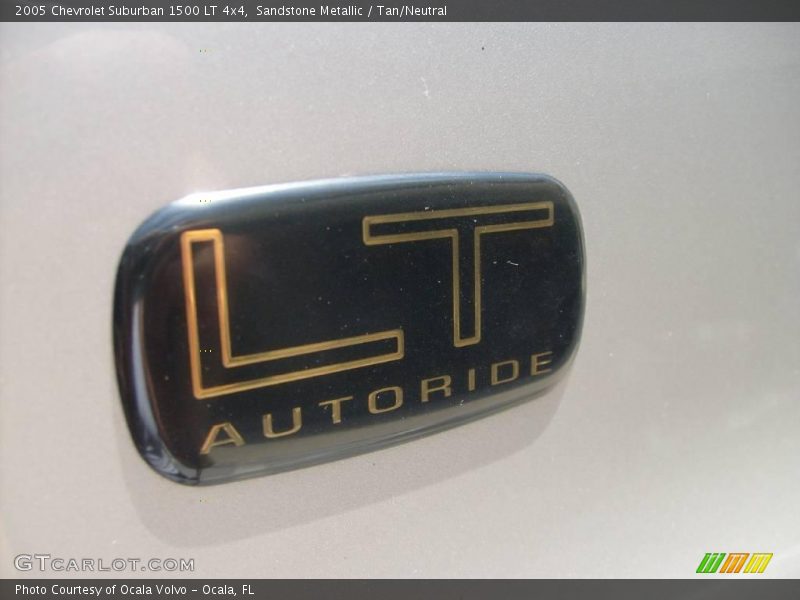 Sandstone Metallic / Tan/Neutral 2005 Chevrolet Suburban 1500 LT 4x4