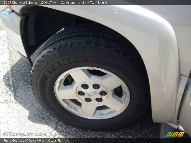 Sandstone Metallic / Tan/Neutral 2005 Chevrolet Suburban 1500 LT 4x4