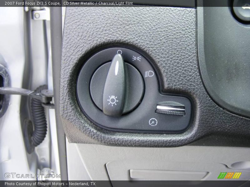 CD Silver Metallic / Charcoal/Light Flint 2007 Ford Focus ZX3 S Coupe