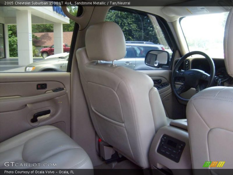 Sandstone Metallic / Tan/Neutral 2005 Chevrolet Suburban 1500 LT 4x4