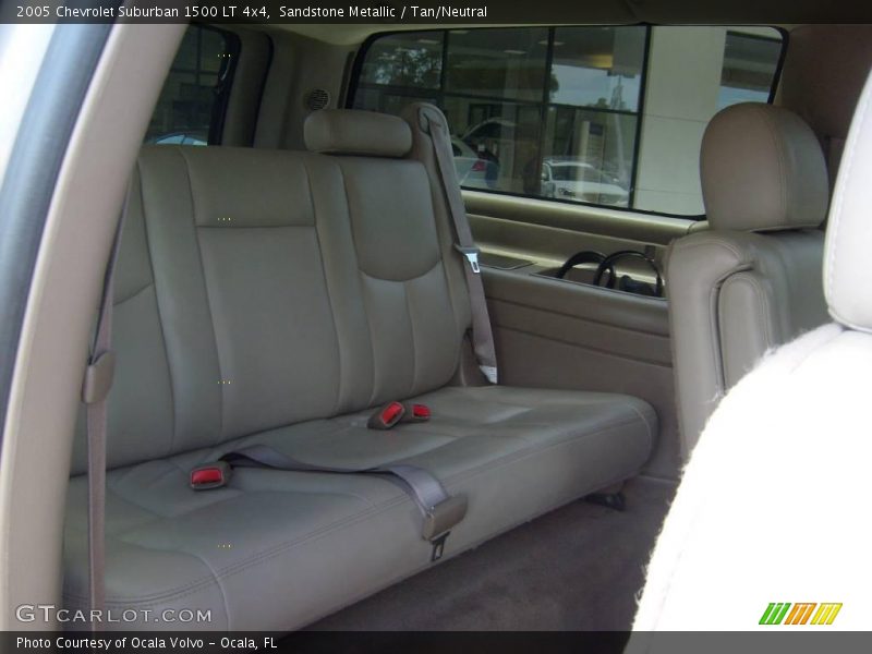 Sandstone Metallic / Tan/Neutral 2005 Chevrolet Suburban 1500 LT 4x4