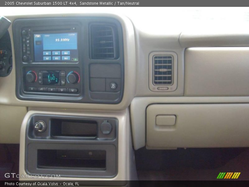 Sandstone Metallic / Tan/Neutral 2005 Chevrolet Suburban 1500 LT 4x4