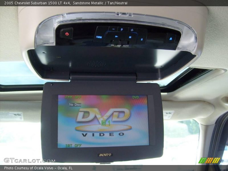 Sandstone Metallic / Tan/Neutral 2005 Chevrolet Suburban 1500 LT 4x4