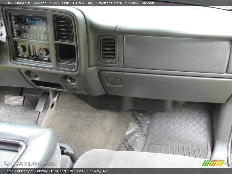 Graystone Metallic / Dark Charcoal 2007 Chevrolet Silverado 1500 Classic LT Crew Cab