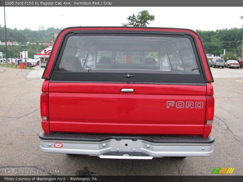 Vermillion Red / Gray 1995 Ford F150 XL Regular Cab 4x4
