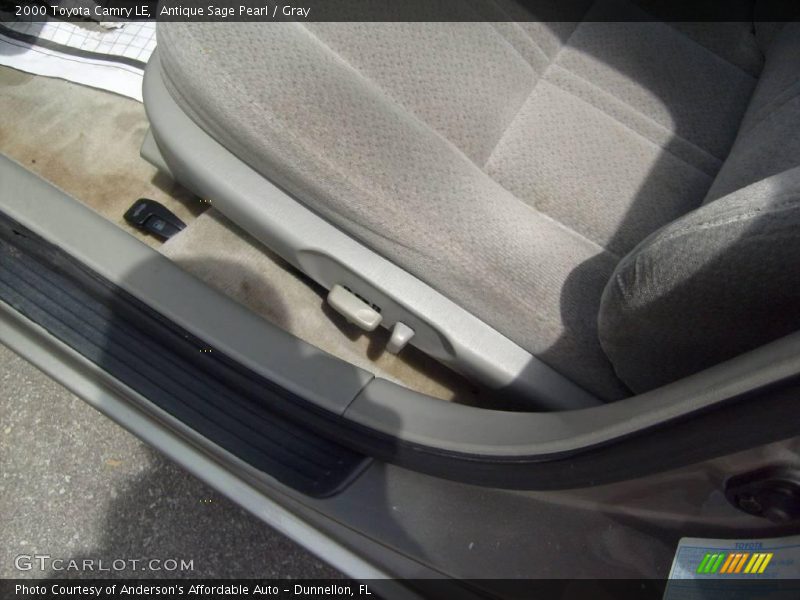 Antique Sage Pearl / Gray 2000 Toyota Camry LE