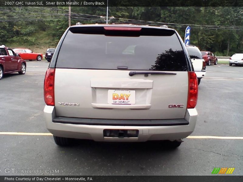 Silver Birch Metallic / Ebony Black 2007 GMC Yukon SLE