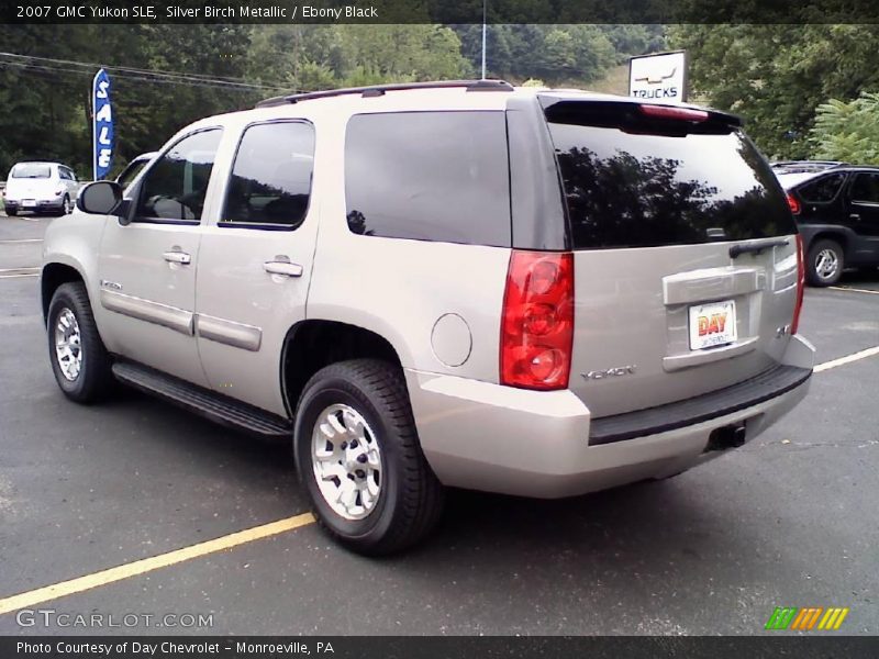 Silver Birch Metallic / Ebony Black 2007 GMC Yukon SLE