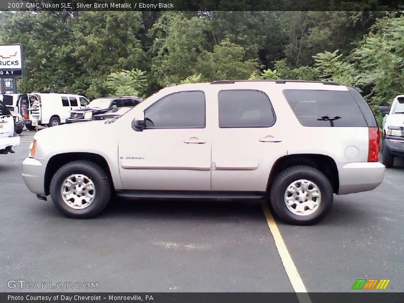 Silver Birch Metallic / Ebony Black 2007 GMC Yukon SLE