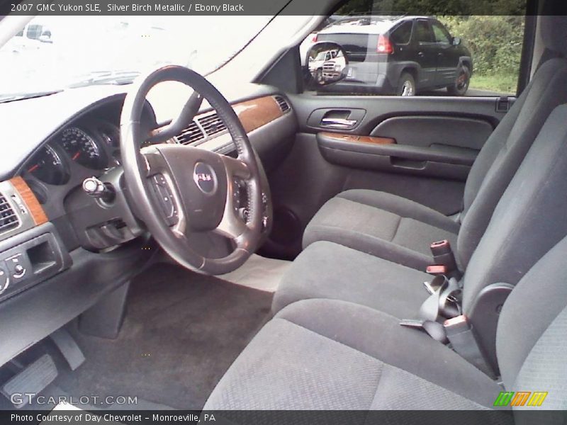 Silver Birch Metallic / Ebony Black 2007 GMC Yukon SLE