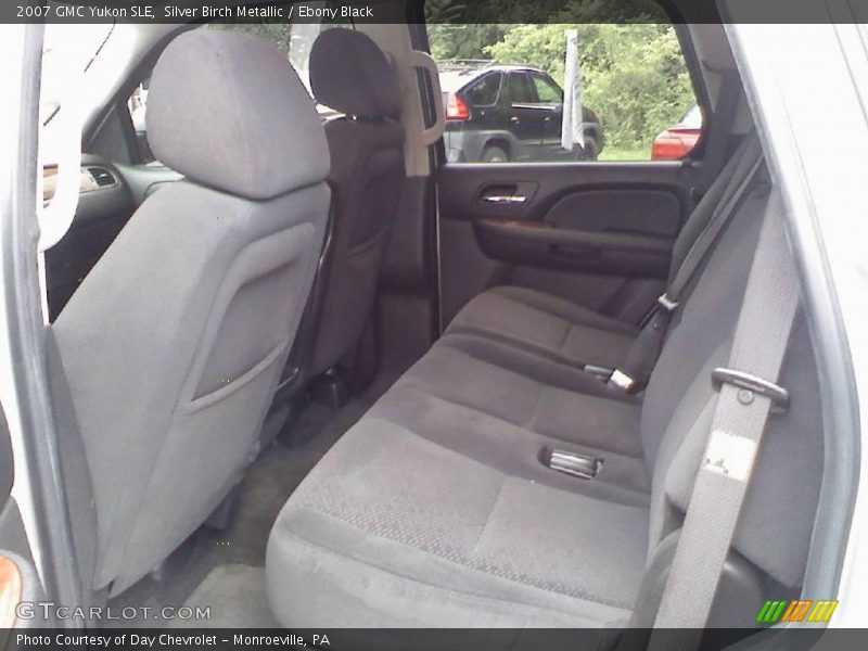 Silver Birch Metallic / Ebony Black 2007 GMC Yukon SLE