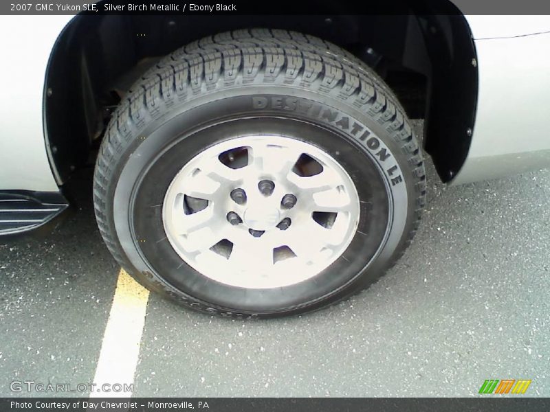 Silver Birch Metallic / Ebony Black 2007 GMC Yukon SLE