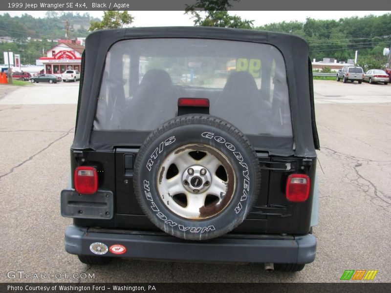 Black / Agate 1999 Jeep Wrangler SE 4x4