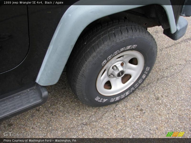 Black / Agate 1999 Jeep Wrangler SE 4x4