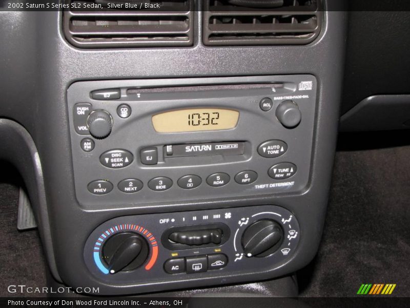 Silver Blue / Black 2002 Saturn S Series SL2 Sedan