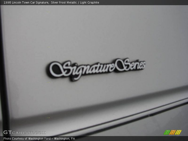 Silver Frost Metallic / Light Graphite 1998 Lincoln Town Car Signature