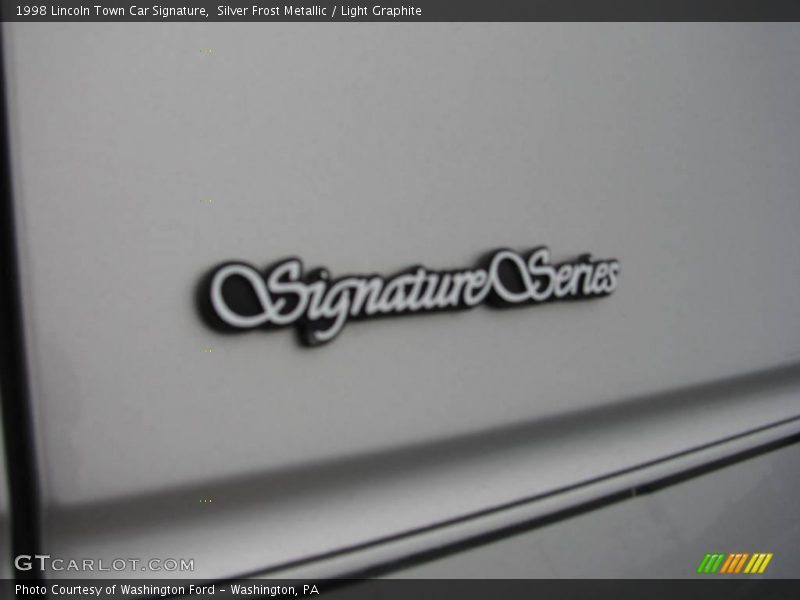 Silver Frost Metallic / Light Graphite 1998 Lincoln Town Car Signature