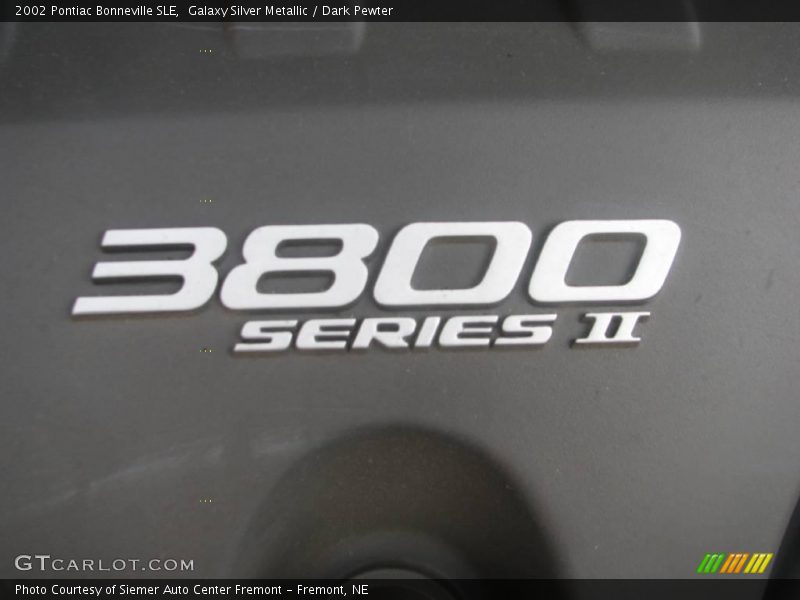 Galaxy Silver Metallic / Dark Pewter 2002 Pontiac Bonneville SLE