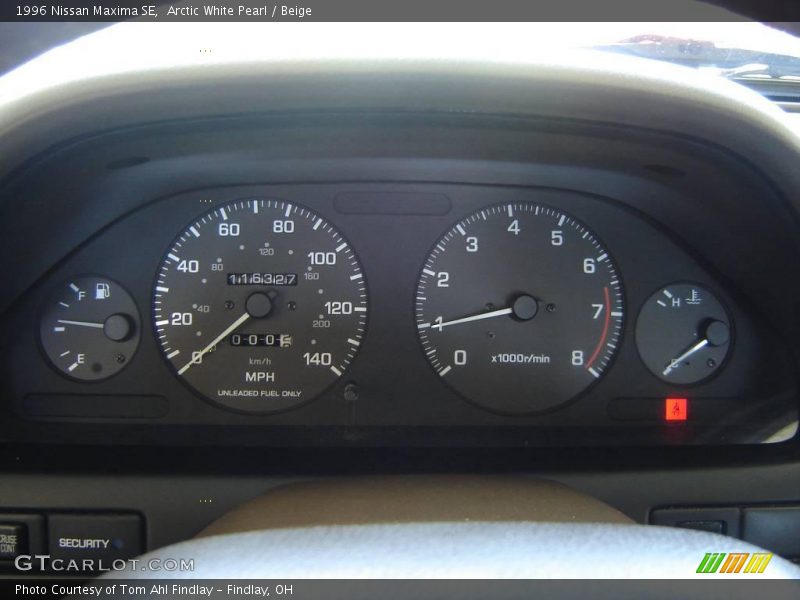 Arctic White Pearl / Beige 1996 Nissan Maxima SE