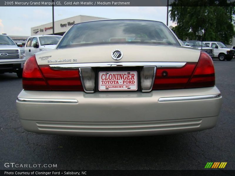 Gold Ash Metallic / Medium Parchment 2005 Mercury Grand Marquis GS