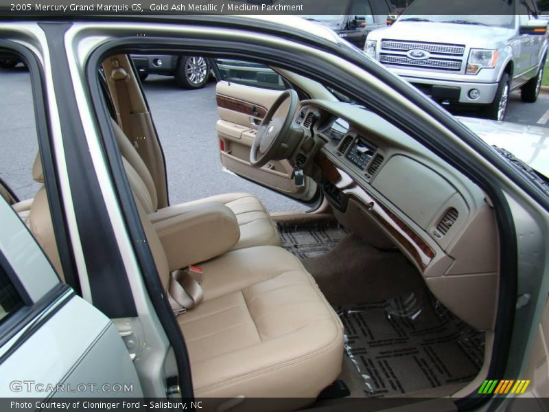 Gold Ash Metallic / Medium Parchment 2005 Mercury Grand Marquis GS