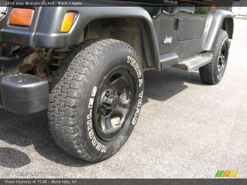 Black / Agate 1999 Jeep Wrangler SE 4x4