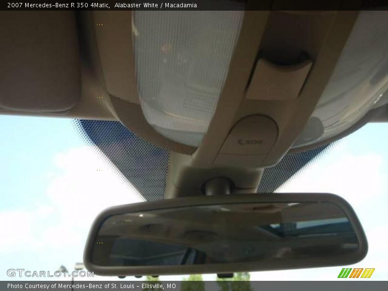 Alabaster White / Macadamia 2007 Mercedes-Benz R 350 4Matic
