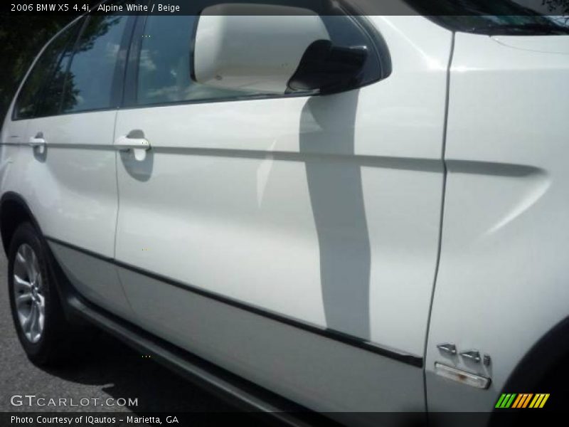 Alpine White / Beige 2006 BMW X5 4.4i