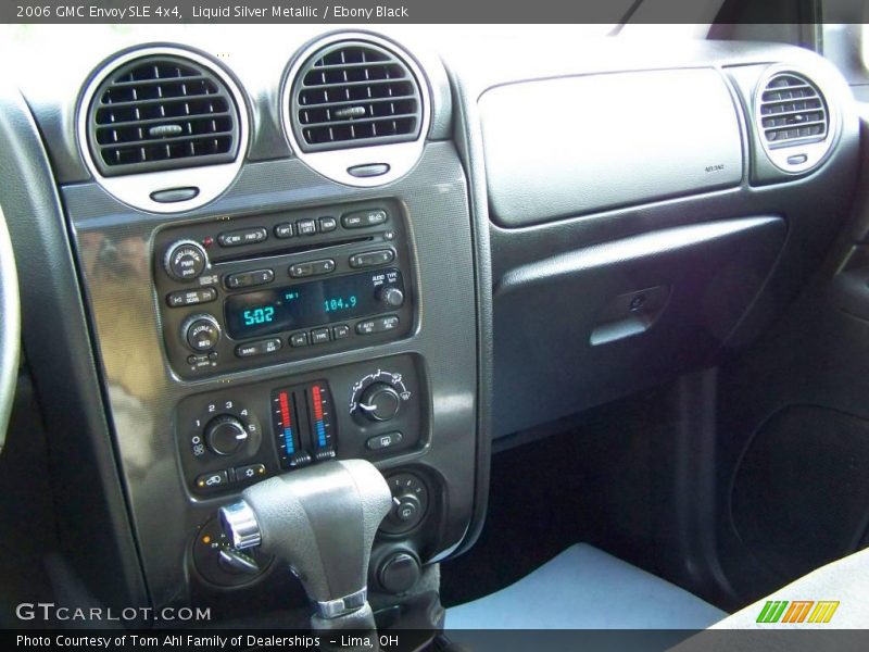 Liquid Silver Metallic / Ebony Black 2006 GMC Envoy SLE 4x4