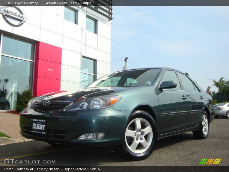 Aspen Green Pearl / Taupe 2002 Toyota Camry SE