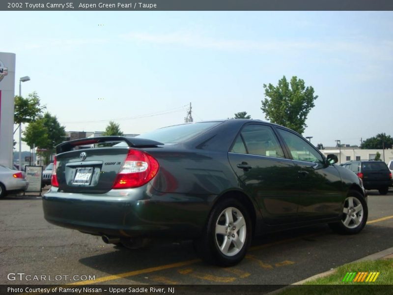 Aspen Green Pearl / Taupe 2002 Toyota Camry SE