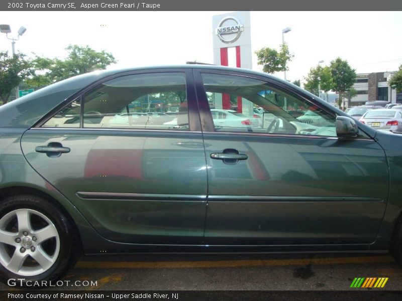 Aspen Green Pearl / Taupe 2002 Toyota Camry SE